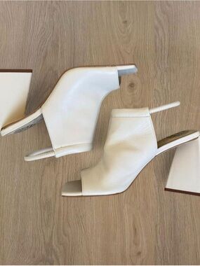 Vince Camuto Avangila Mascarpone Cream Leather Block Open Toe Slingback Heels